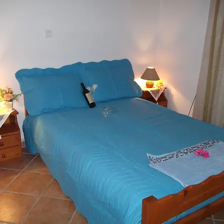 Psarou Apartment *